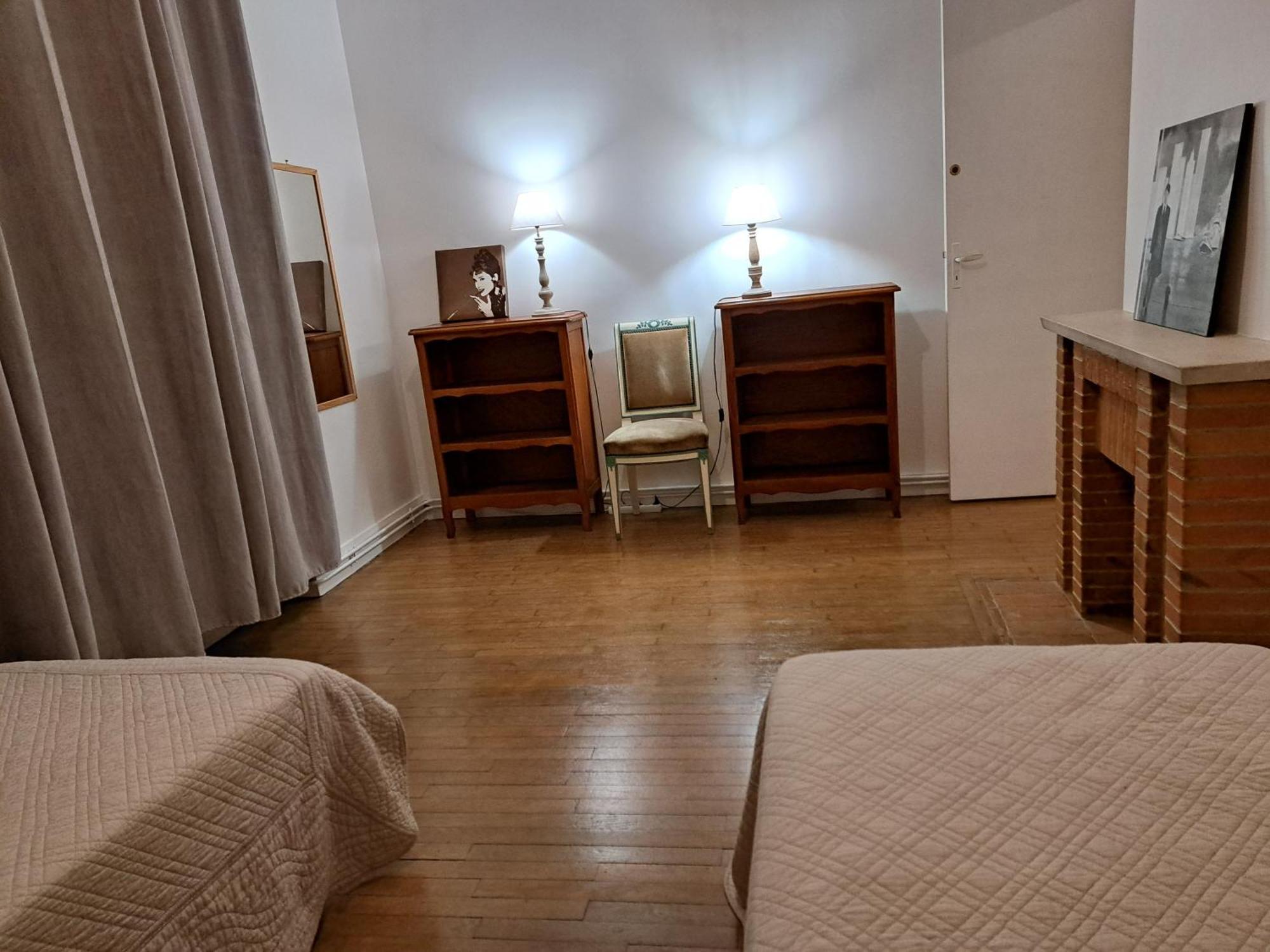 Charmant Appartement Au Pied Du Chateau Жьен Номер фото